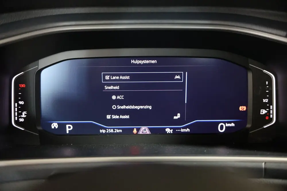 Volkswagen T-Roc 1.5 TSI Style DSG AVM VIRTUAL CARPLAY CLIMA uit 2023, foto 16