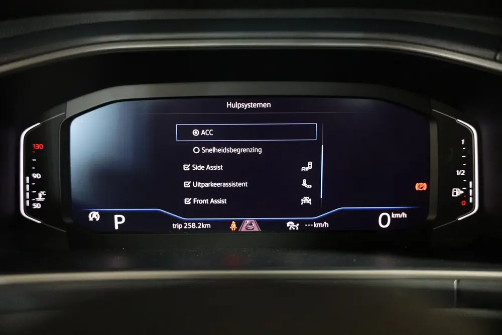 Volkswagen T-Roc 1.5 TSI Style DSG AVM VIRTUAL CARPLAY CLIMA uit 2023, foto 17