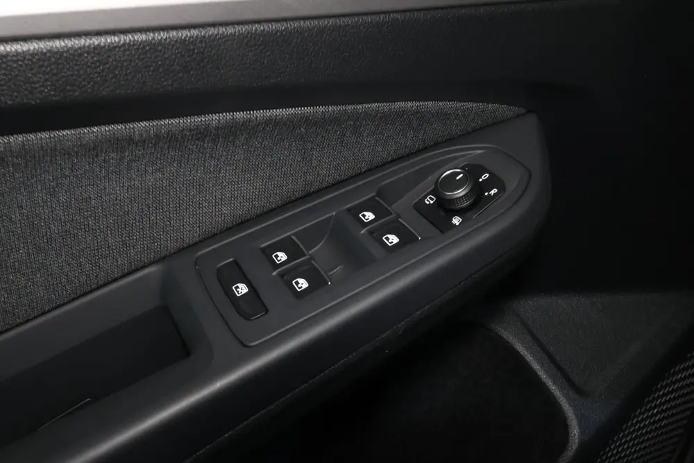 Volkswagen Golf R line 1.0 eTsi AVM ACC CARPLAY CAMERA PDC ' uit 2024, foto 12
