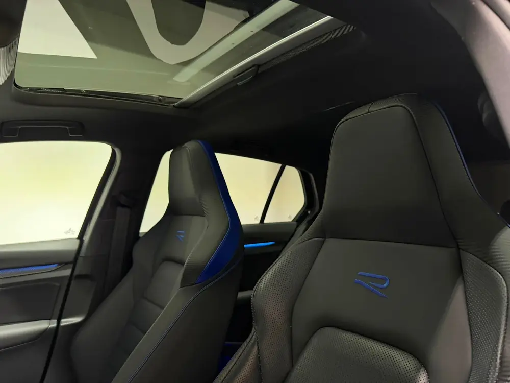 Volkswagen Golf 2.0 TSI R 4Motion Pano Akra Memory HUD H&K F uit 2021, foto 16