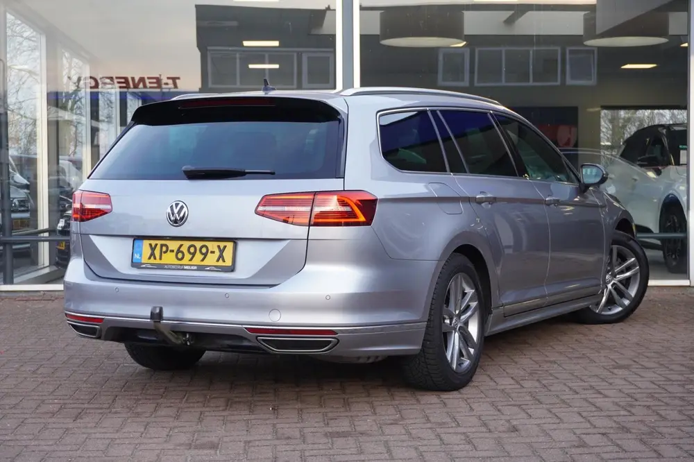 Volkswagen Passat Variant 1.5 TSI Highline Business R-Line | uit 2019, foto 8