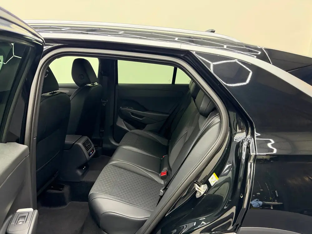 Volkswagen T-Roc 1.5 eTsi R-Line First Edition - Elek. Achte uit 2026, foto 12