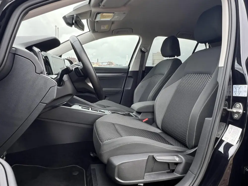Volkswagen Golf 1.5 eTSI Active AIRCO|DSG|ACC|CARPLAY|APK uit 2022, foto 18
