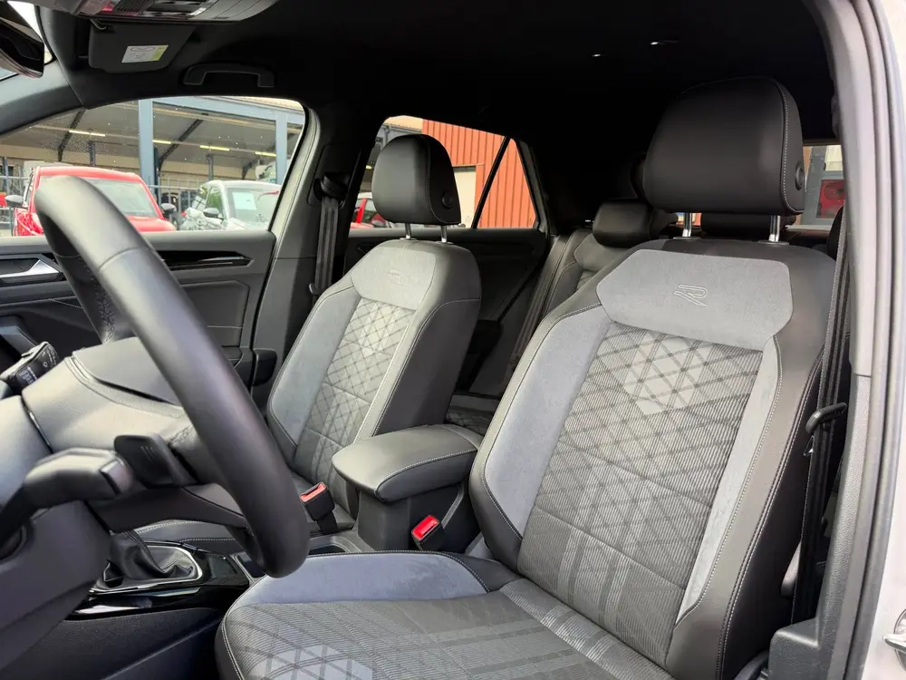 Volkswagen T-Roc 1.5 TSI R-Line uit 2024, foto 11