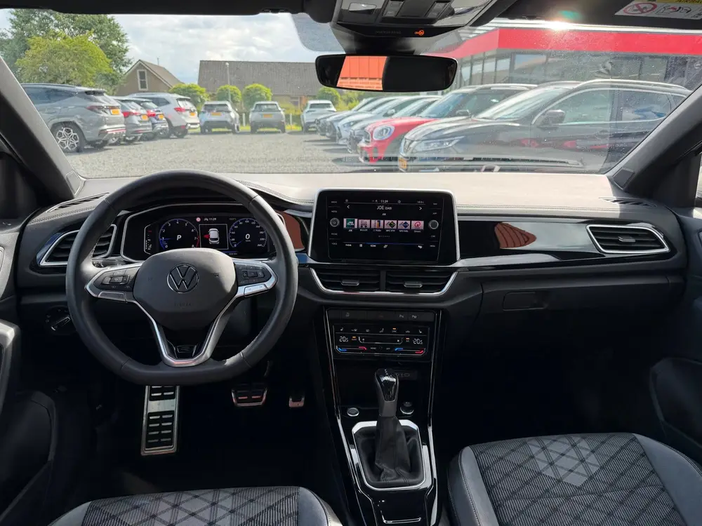 Volkswagen T-Roc 1.5 TSI R-Line uit 2024, foto 16