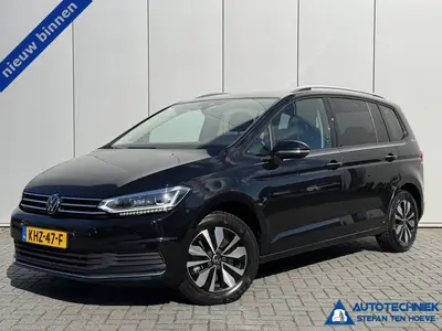 Volkswagen Touran 1.5 TSI Goal 7 persoons Carplay Elektrisch uit 2025
