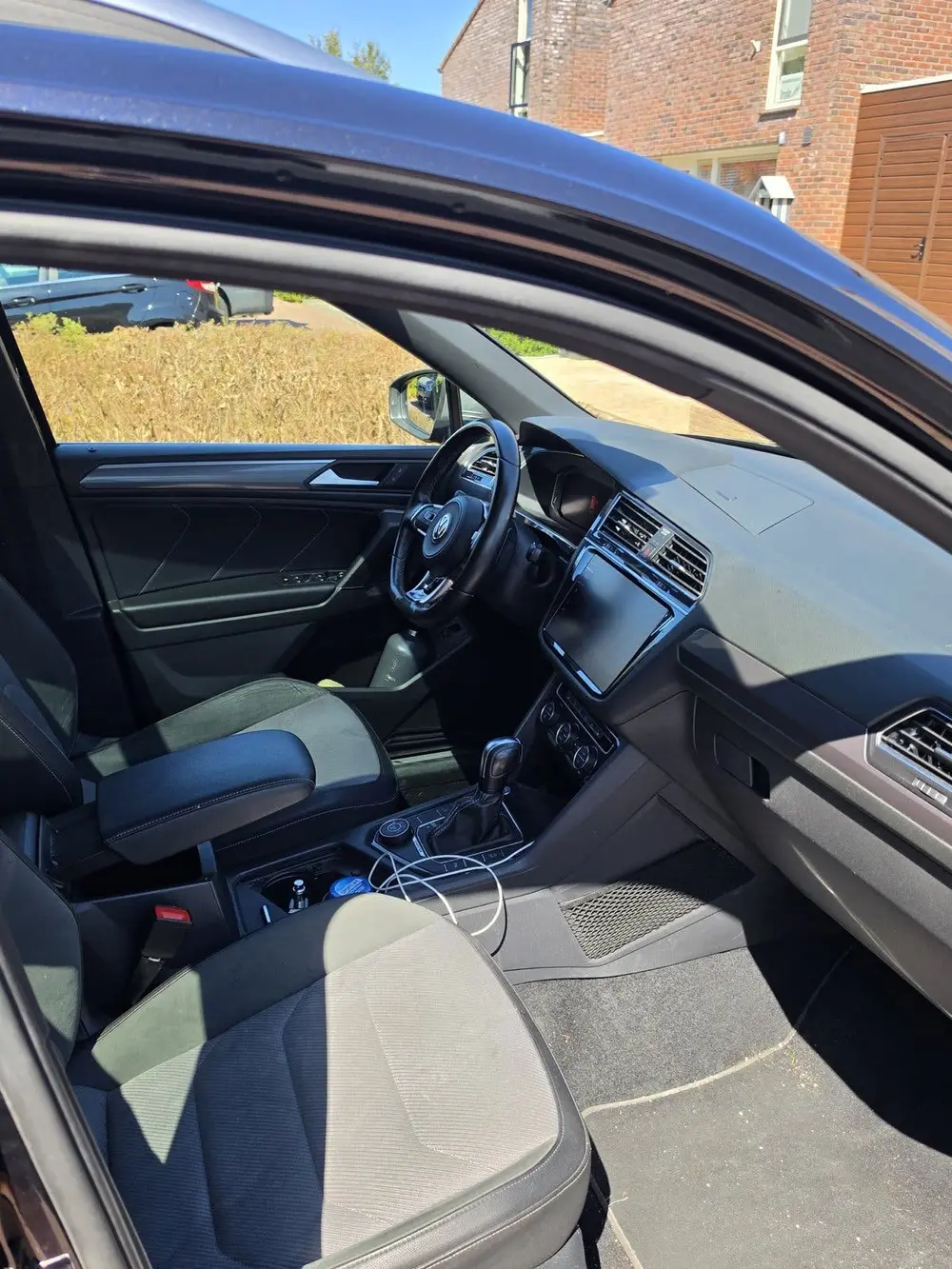 Volkswagen Tiguan Allspace Tiguan 2.0 TSI 220pk 4MOTION 7-DSG 2019 Zwart uit 2019, foto 2