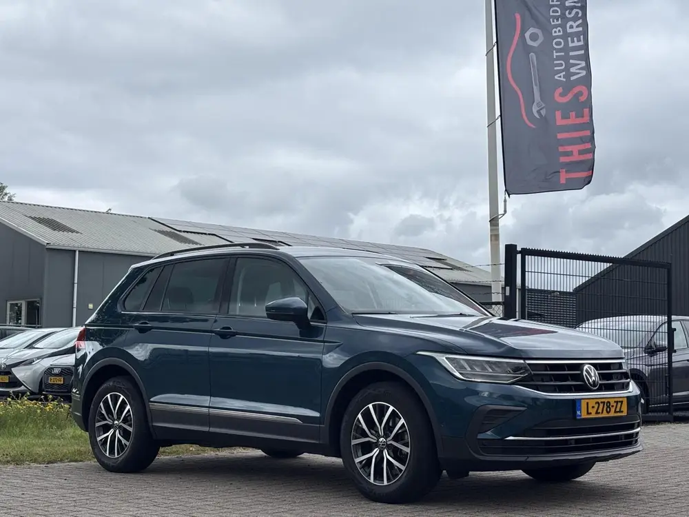 Volkswagen Tiguan 1.5 TSI Life Business acc camera keyless uit 2021