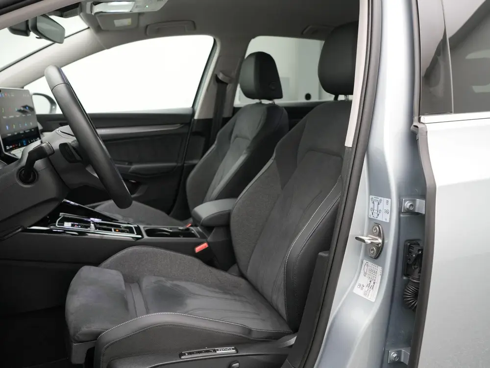 Volkswagen Golf Style Edition 1.5 eHybrid 204 PK | LED Plus uit 2025, foto 12