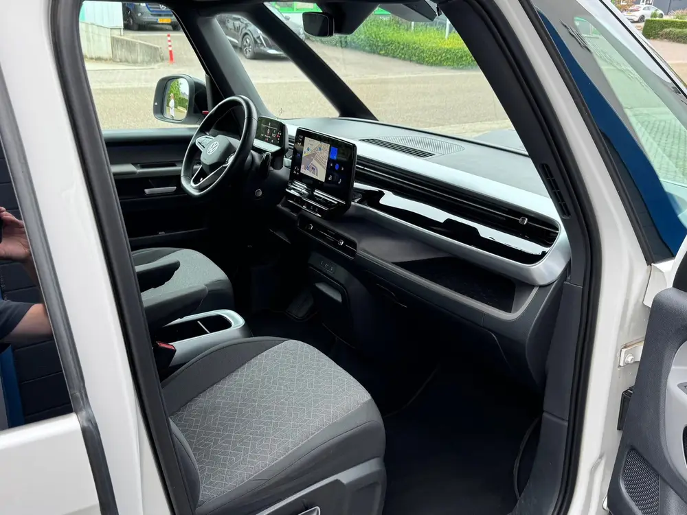 Volkswagen ID. Buzz 1st 77kWh | Red Accent pakket | IQ Light uit 2023, foto 19