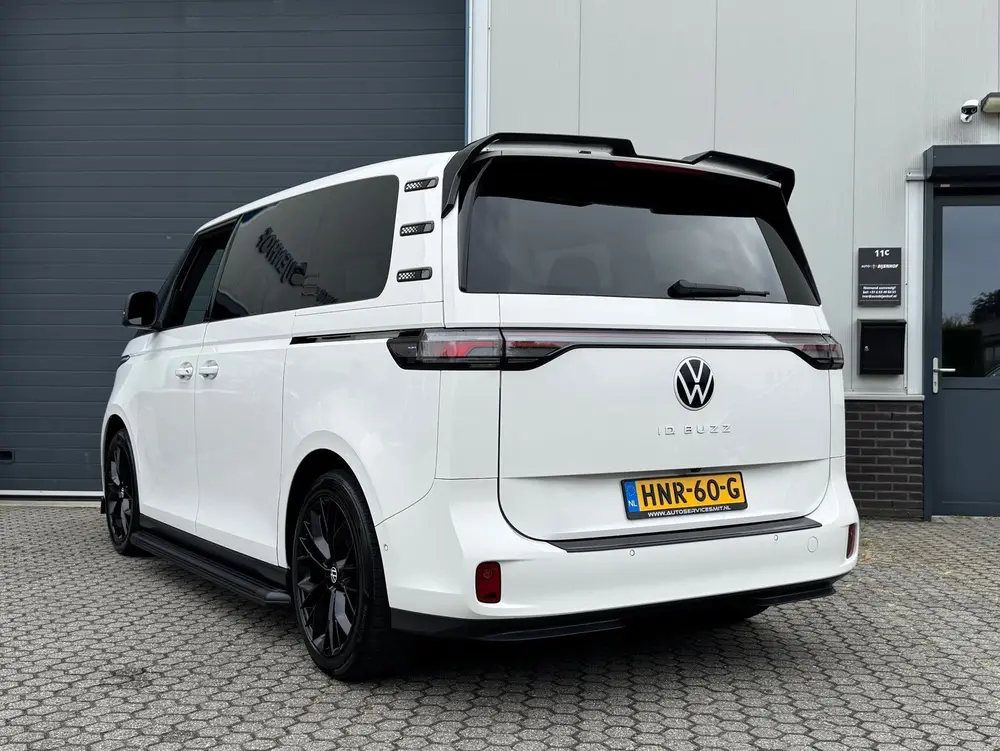 Volkswagen ID. Buzz 1st 77kWh | Red Accent pakket | IQ Light uit 2023, foto 2