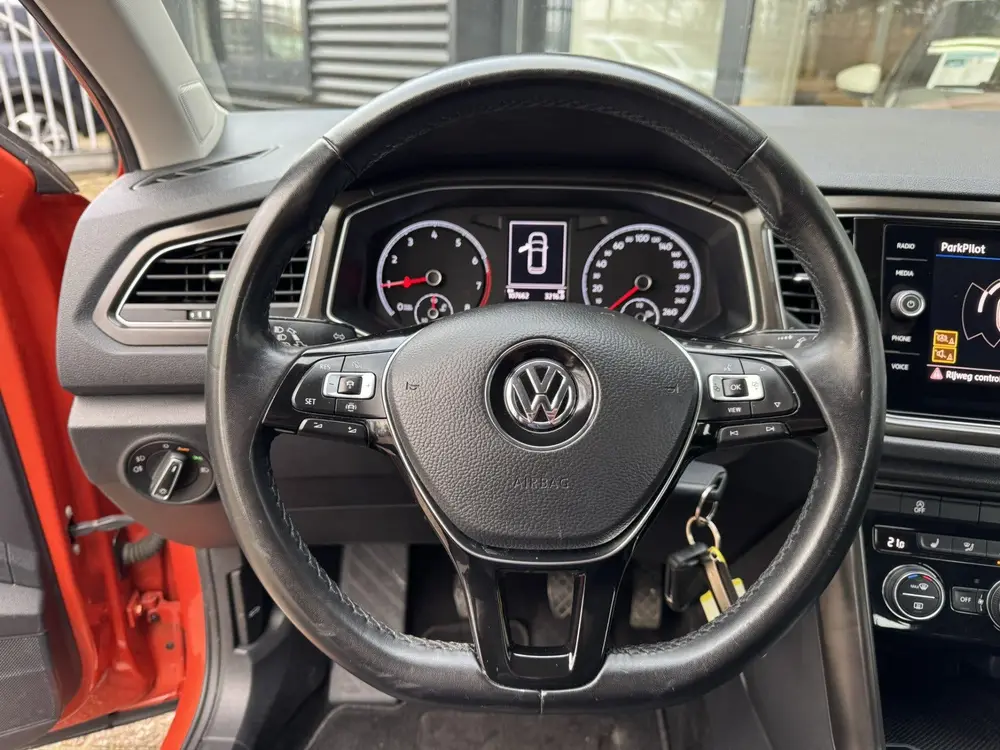 Volkswagen T-Roc 1.0 TSI Style *Navigatie*Stoelverwarming* uit 2019, foto 16