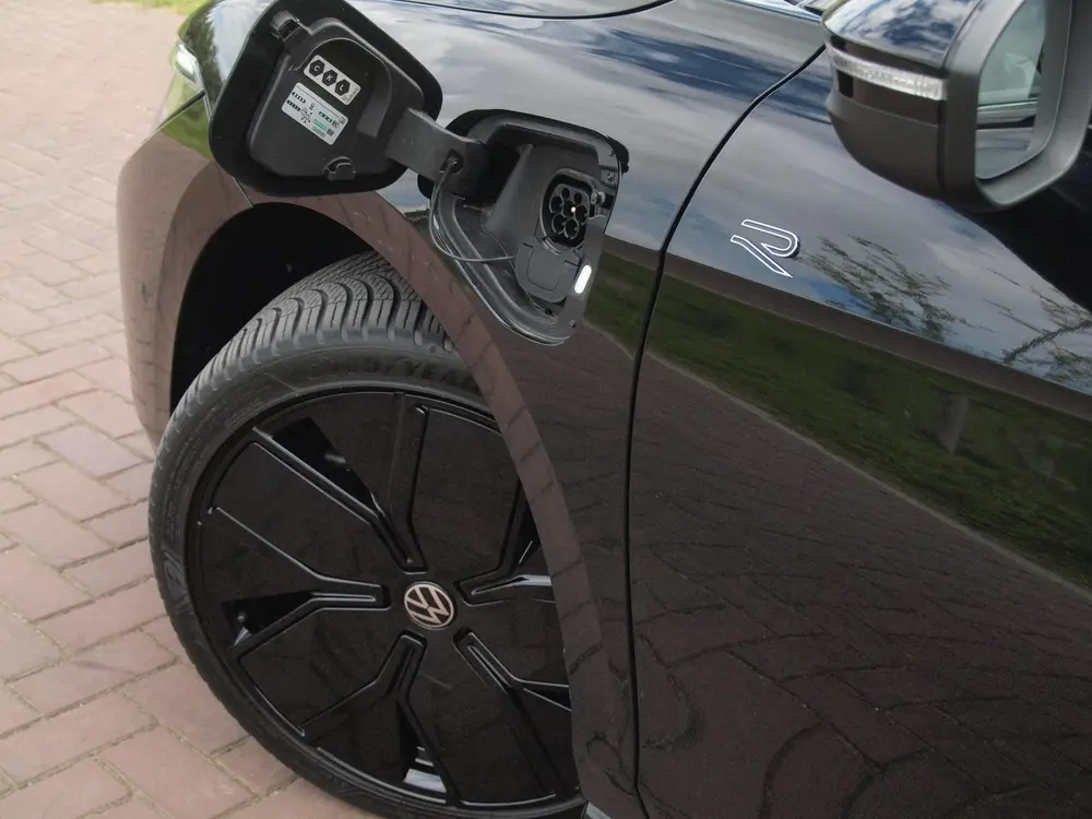 Volkswagen Passat Variant 1.5 eHybrid R-Line Edition | Panor uit 2024, foto 16
