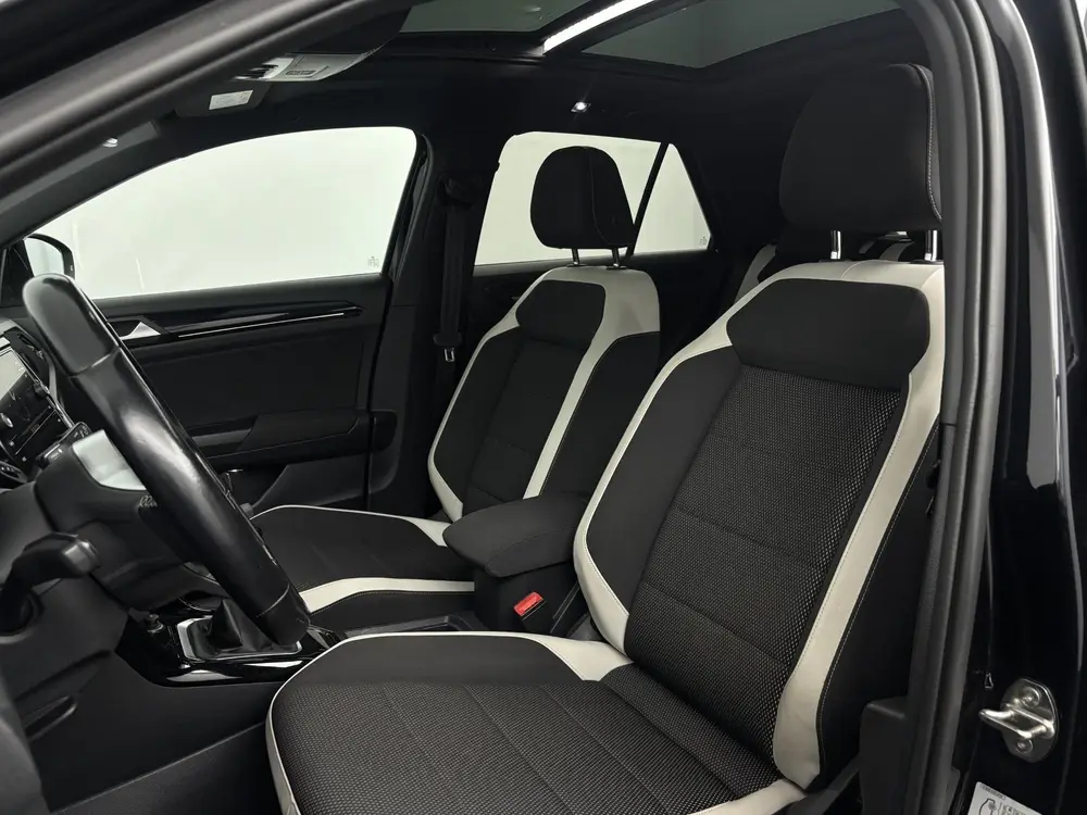 Volkswagen T-Roc 1.5 TSI 150pk Sport | Black Style | Panoram uit 2021, foto 7