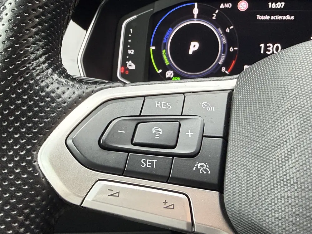 Volkswagen Passat Variant BWJ 2022 1.4 TSI 218 PK PHEV GTE B uit 2022, foto 12