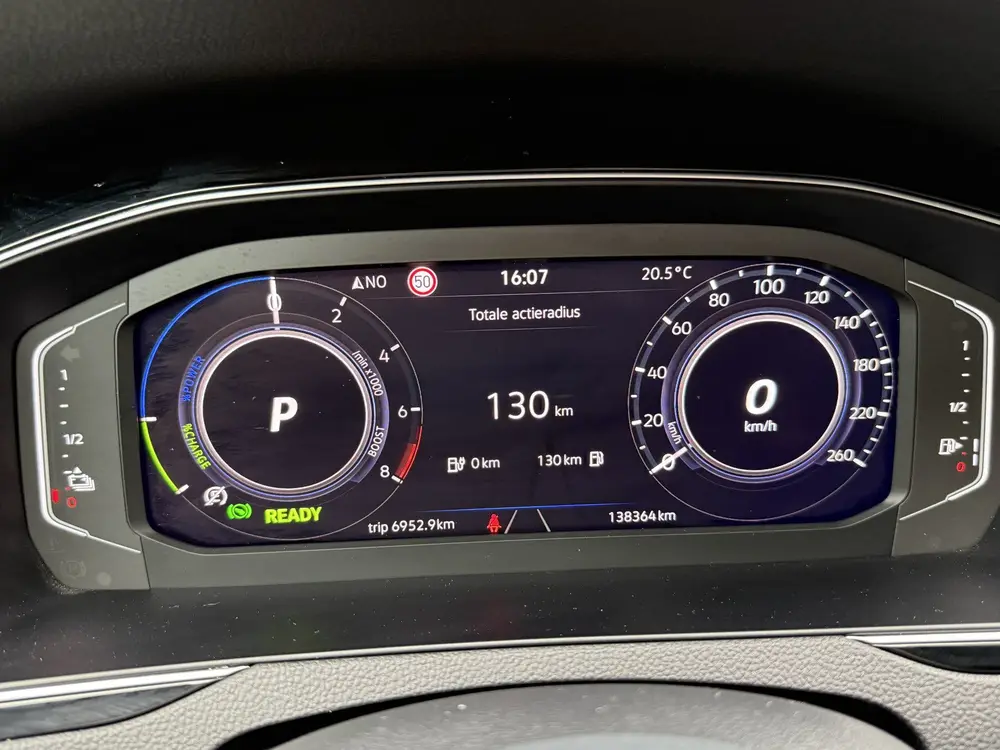 Volkswagen Passat Variant BWJ 2022 1.4 TSI 218 PK PHEV GTE B uit 2022, foto 14
