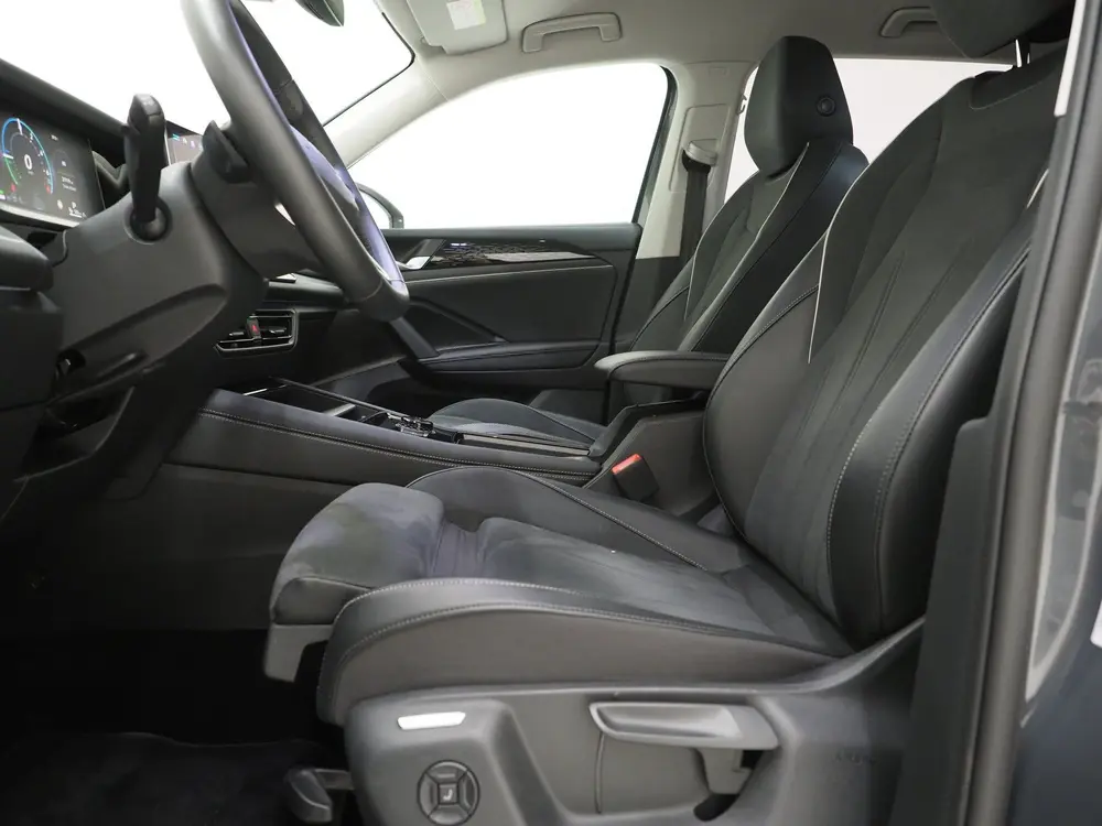 Volkswagen Tayron 1.5 eHybrid Elegance 204PK | Leder/Alcanta uit 2025, foto 17