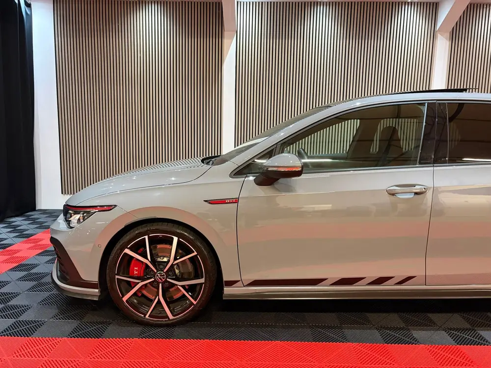 Volkswagen Golf 2.0 TSI GTI Clubsport Pano Camera Keyless AC uit 2022, foto 10