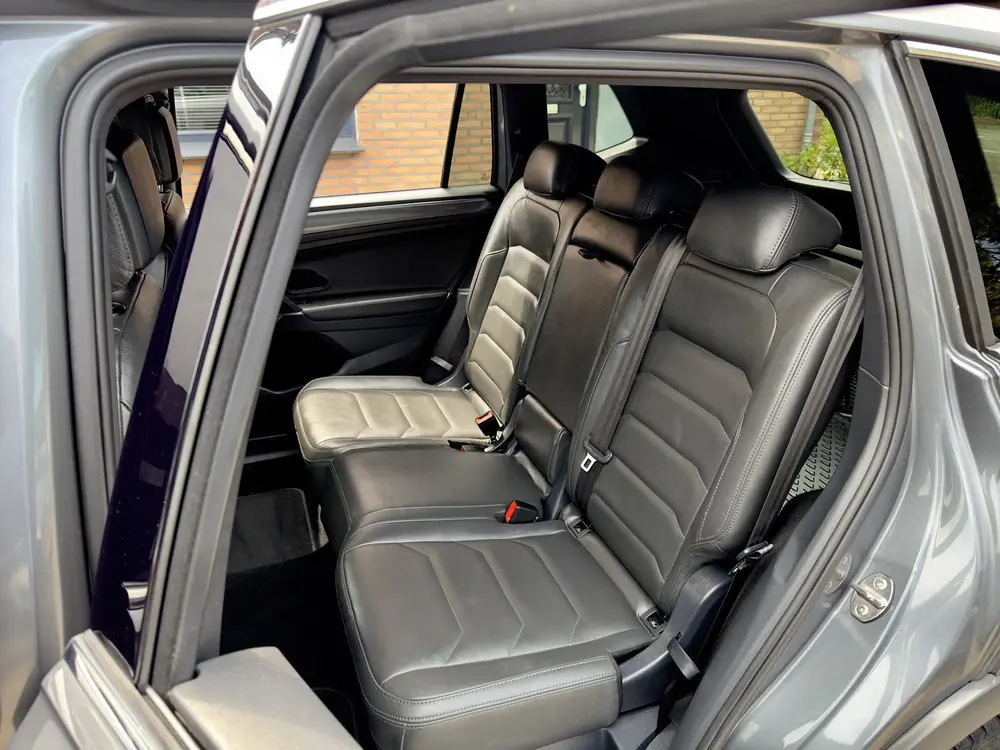 Volkswagen Tiguan Allspace 1.5 TSI AUT7 3X R-LINE.VOL-LEDER uit 2020, foto 13