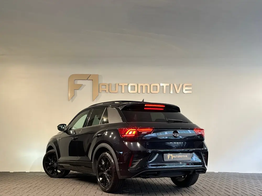 Volkswagen T-Roc 1.5 TSI Life Business Pano|ACC|Lane|Camera| uit 2024, foto 9