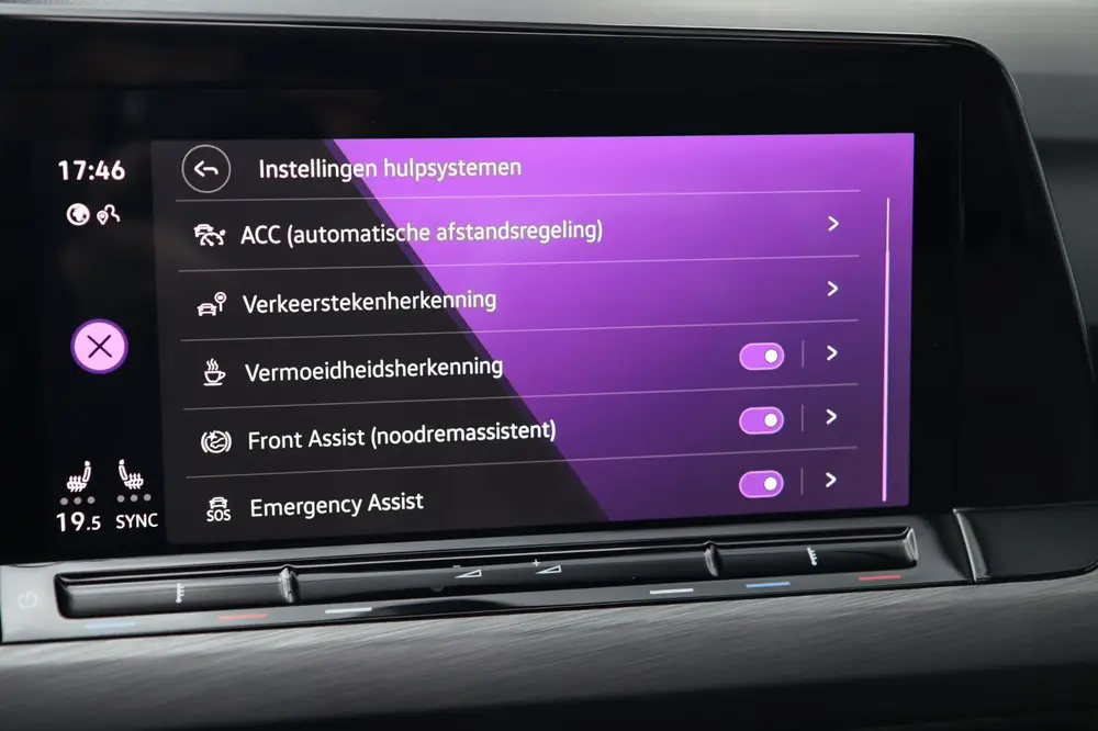 Volkswagen Golf 1.5 eTSI ACT / PANO / HUD / ACC / MEMORY / M uit 2021, foto 11