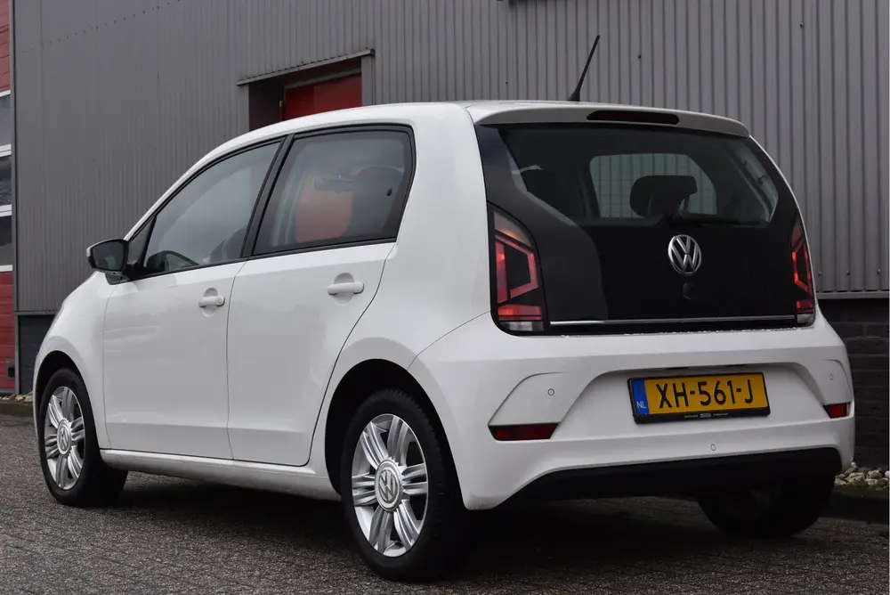 Volkswagen Up! 1.0 BMT high up! Cruise, PDC, A/C, Multi. stu uit 2019, foto 2
