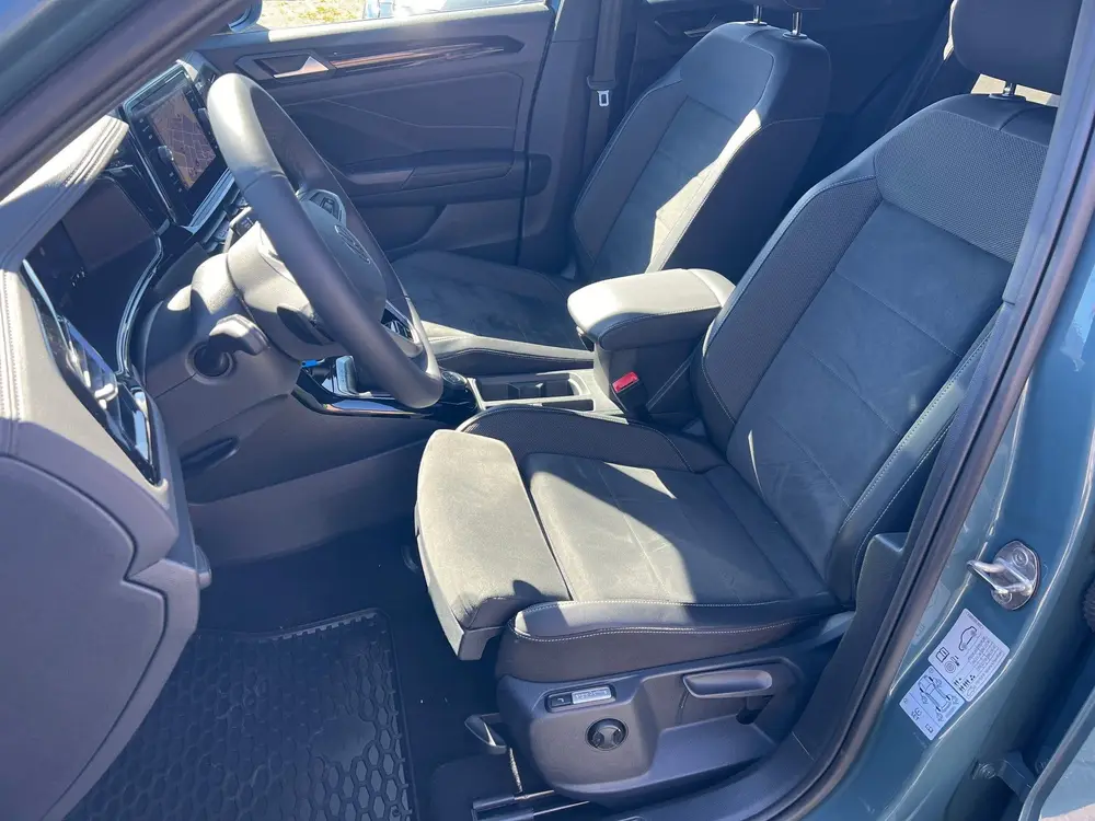 Volkswagen T-Roc 2.0 TSI 4Motion R-Line uit 2023, foto 11