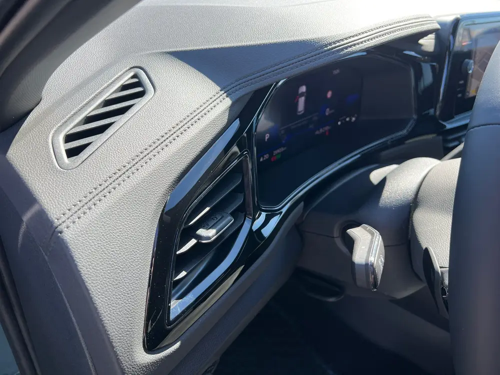 Volkswagen T-Roc 2.0 TSI 4Motion R-Line uit 2023, foto 13