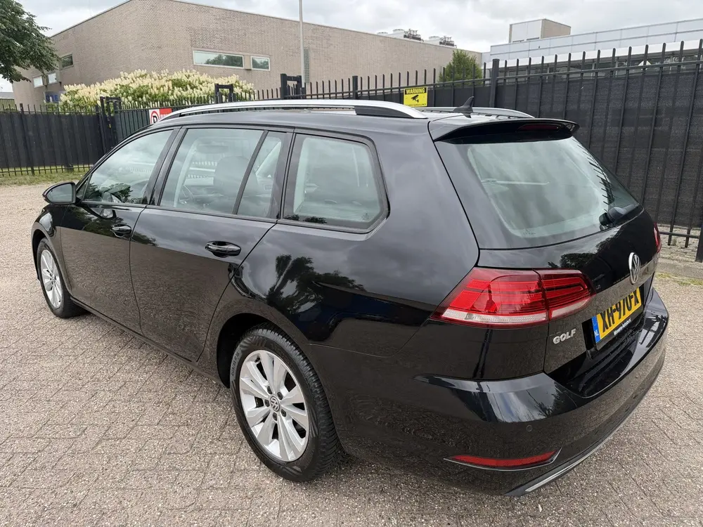 Volkswagen Golf Variant 1.0 TSI Comfortline Business Carplay uit 2019, foto 2