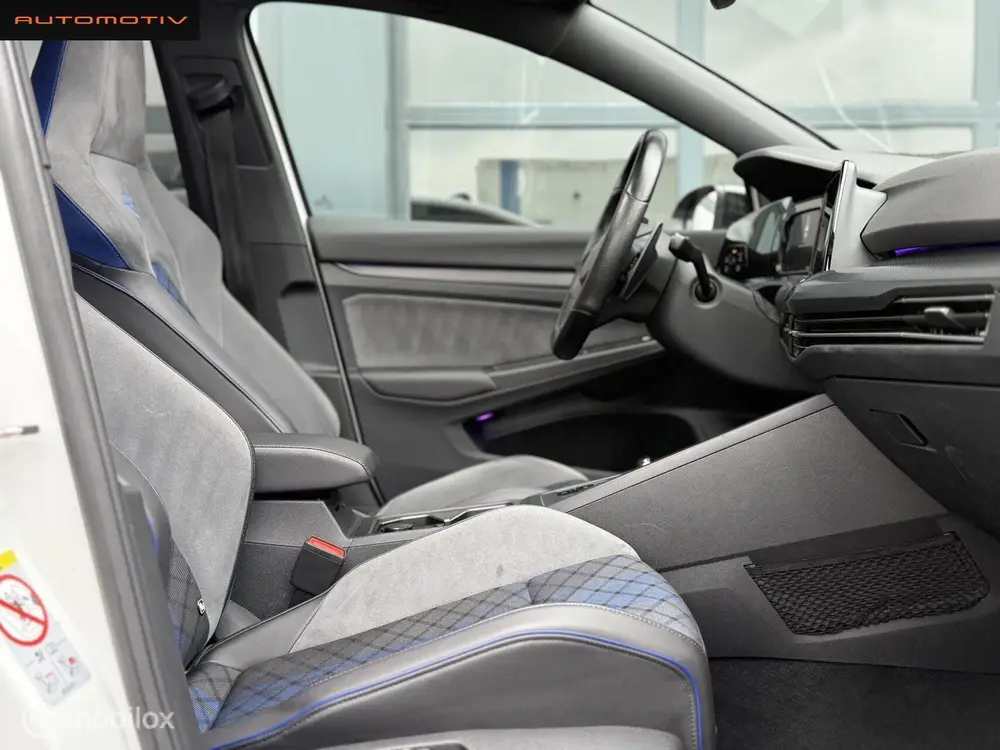 Volkswagen Golf 2.0 TSI R 4Motion PANO / AKRA / IQ-light / H uit 2021, foto 12