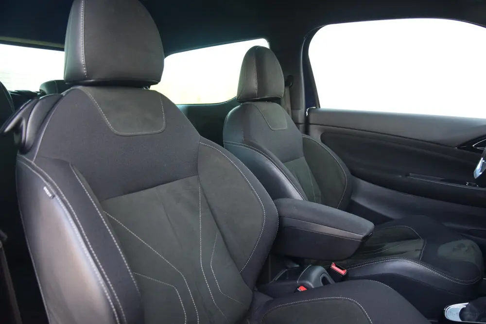 DS Automobiles 3 DS DS 3 1.2 PureTech Automaat Connected Chic Camera Ecc Crui uit 2019, foto 2