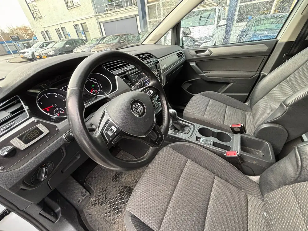 Volkswagen Touran 2.0 TDI AUTOMAAT / 180 DKM / HONDENWAGEN ! uit 2020, foto 6