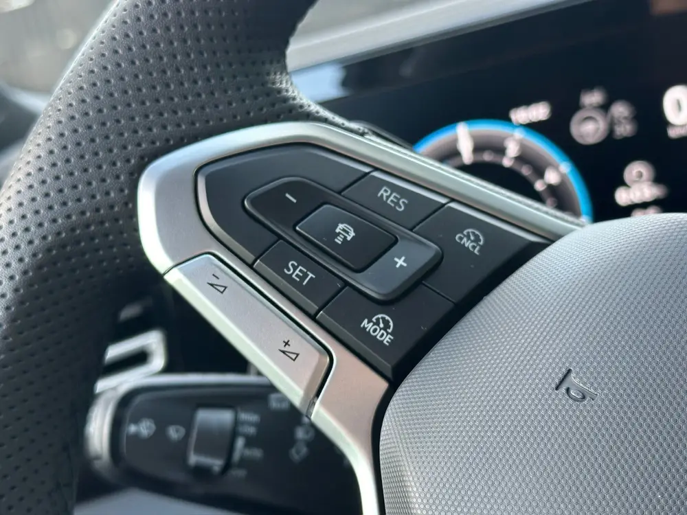 Volkswagen Tiguan 1.5 eHybrid R-Line | Black line | 360 Came uit 2025, foto 15