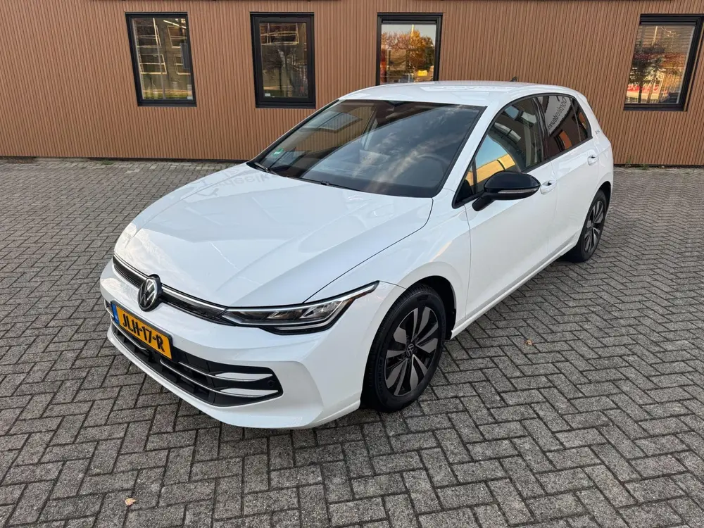 Volkswagen Golf 1.5 eTSI Life Edition GOAL uit 2025, foto 3