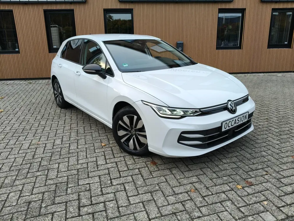 Volkswagen Golf 1.5 eTSI Life Edition GOAL uit 2025, foto 4