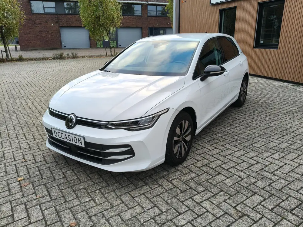 Volkswagen Golf 1.5 eTSI Life Edition GOAL uit 2025, foto 6