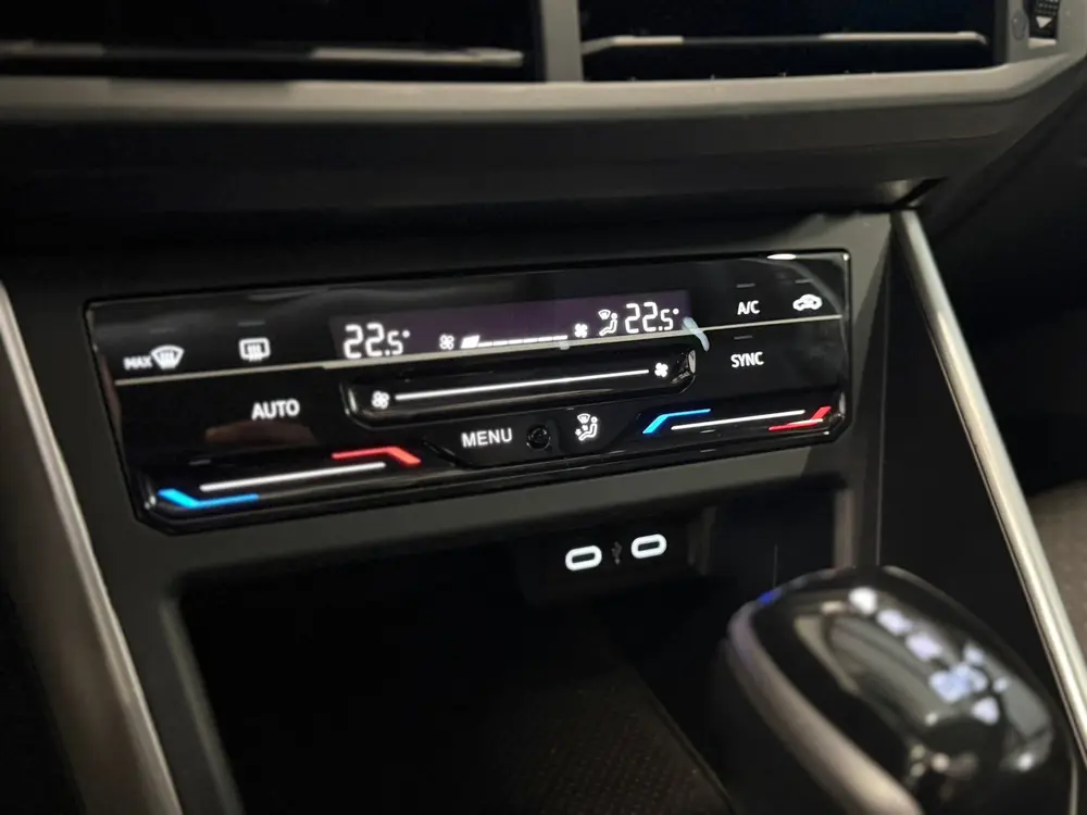Volkswagen Polo 1.0 TSI R-Line Edition DSG Zwart uit 2024, foto 15