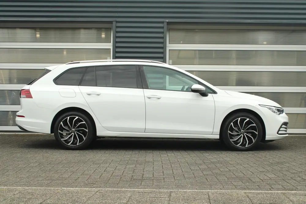Volkswagen Golf Variant 1.0 eTSI 110kW DSG Life | Elec. Stoe uit 2021, foto 3