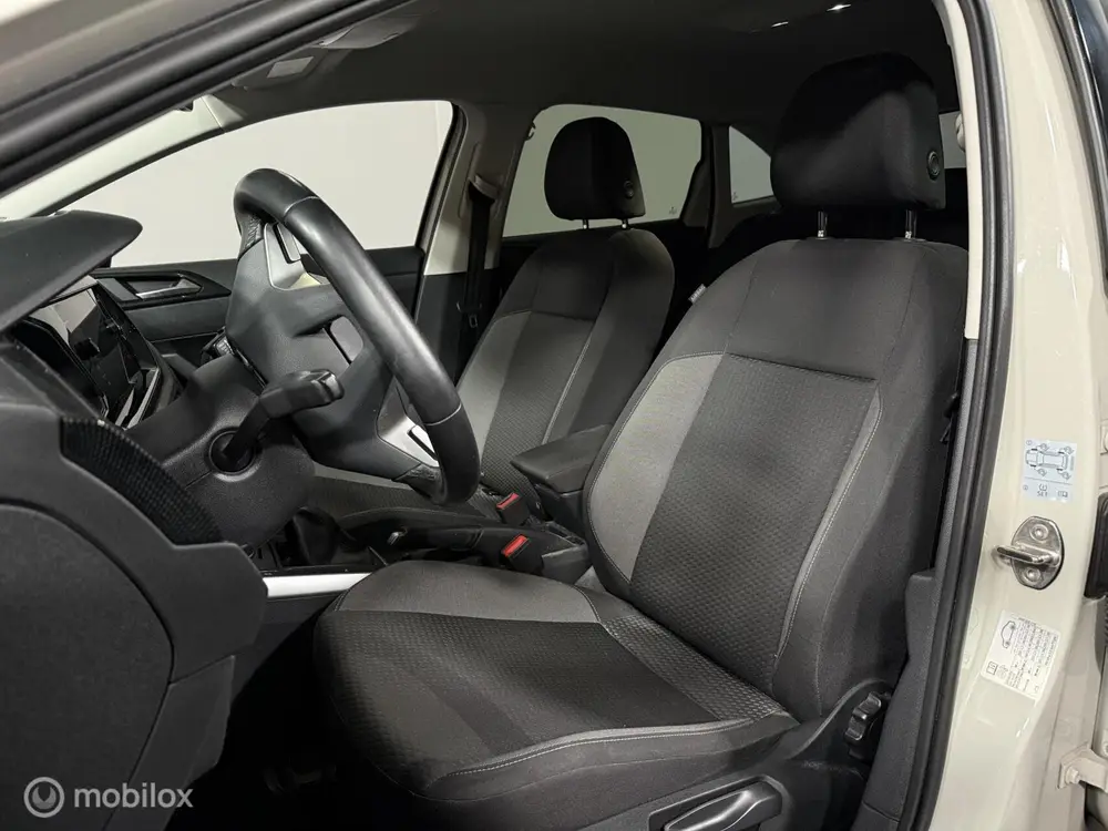 Volkswagen Taigo 1.0 TSI Life | APP CNNCT |AD. CRUISE | NAVI uit 2022, foto 4