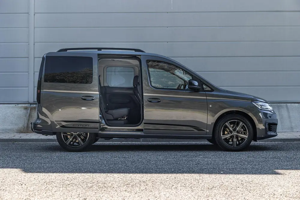 Volkswagen Caddy Kombi 1.5 TSI 150pk DSG Hybride Limited Edi uit 2026, foto 3