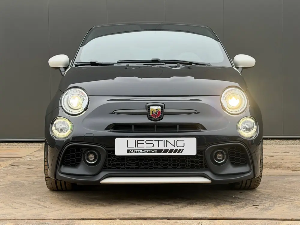Abarth 695 uit 2021, foto 13