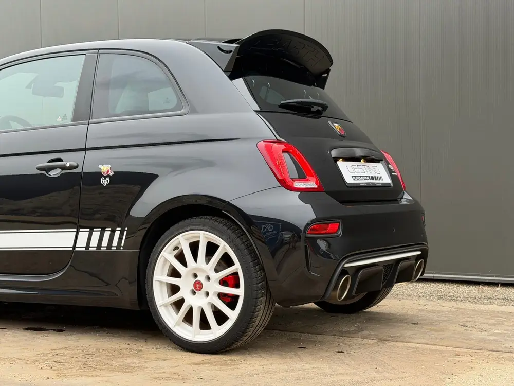 Abarth 695 uit 2021, foto 6