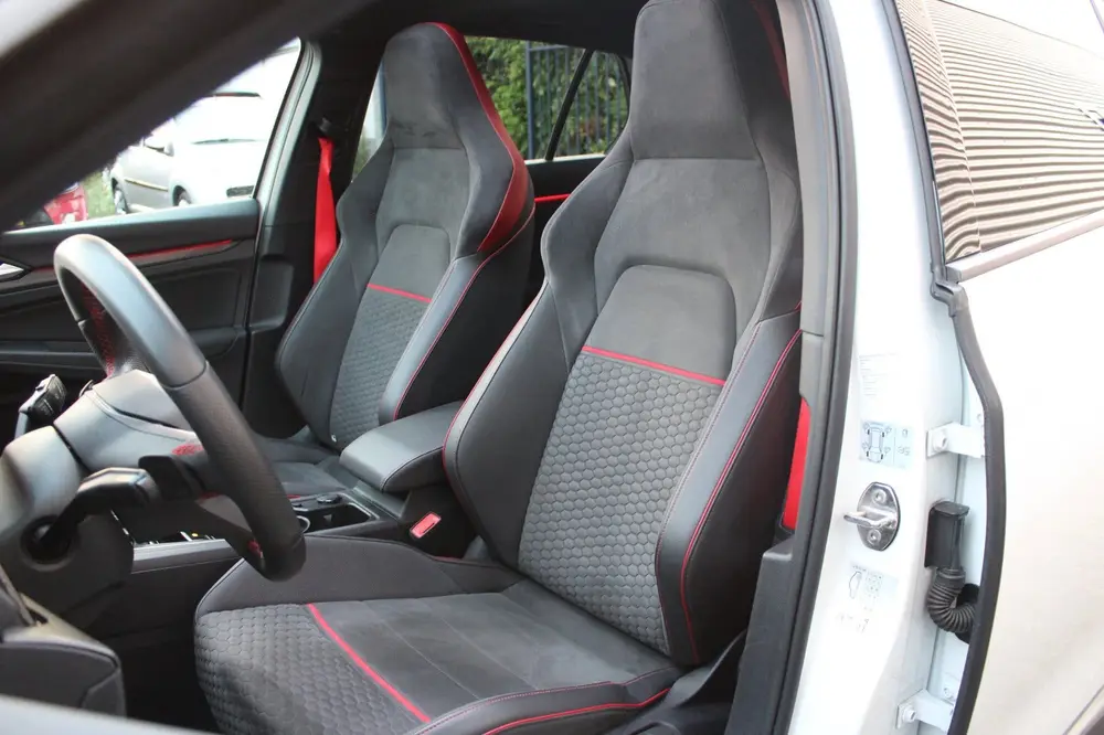 Volkswagen Golf 2.0 TSI GTI | Clubsport | Panoramadak | HUD uit 2021, foto 8