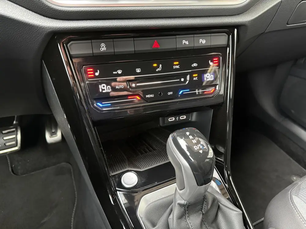 Volkswagen T-Roc 1.5 TSI R-Line Business 150PK / ACHTERUITRI uit 2025, foto 14