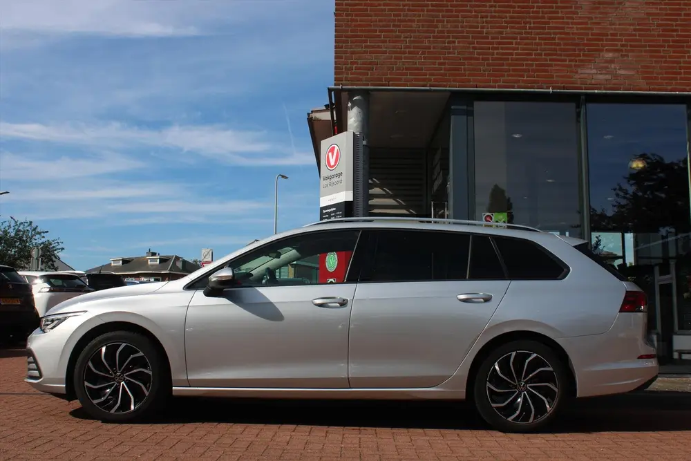 VOLKSWAGEN Golf Variant 1.0 eTSI Aut. *Life* | Trekhaak | Ca uit 2021, foto 2