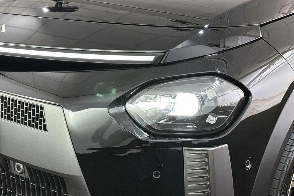 Lancia Ypsilon 1.2 Turbo Hybrid HF Line Camera Apple CarPlay uit 2025, foto 18