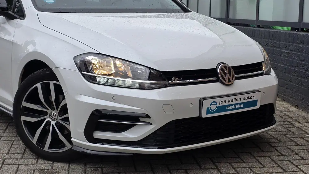 Volkswagen Golf 1.0 TSI Highline R-Line 115pk Navi, Camera uit 2020, foto 2