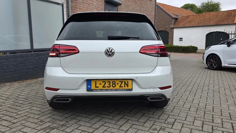 Volkswagen Golf 1.0 TSI Highline R-Line 115pk Navi, Camera uit 2020, foto 8