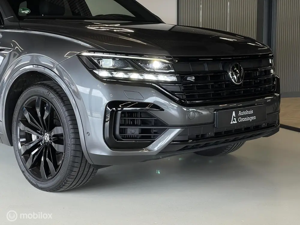 Volkswagen Touareg 3.0 TSI Hybrid R-Line | Pano | Luchtverin uit 2020, foto 14