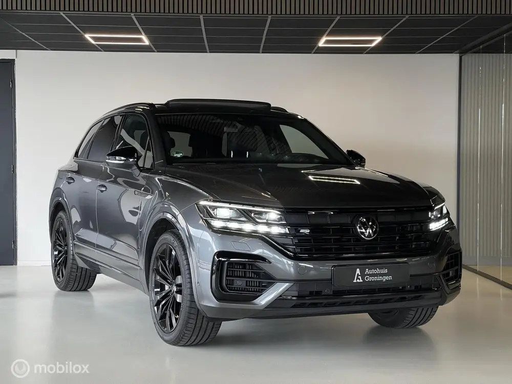 Volkswagen Touareg 3.0 TSI Hybrid R-Line | Pano | Luchtverin uit 2020, foto 15